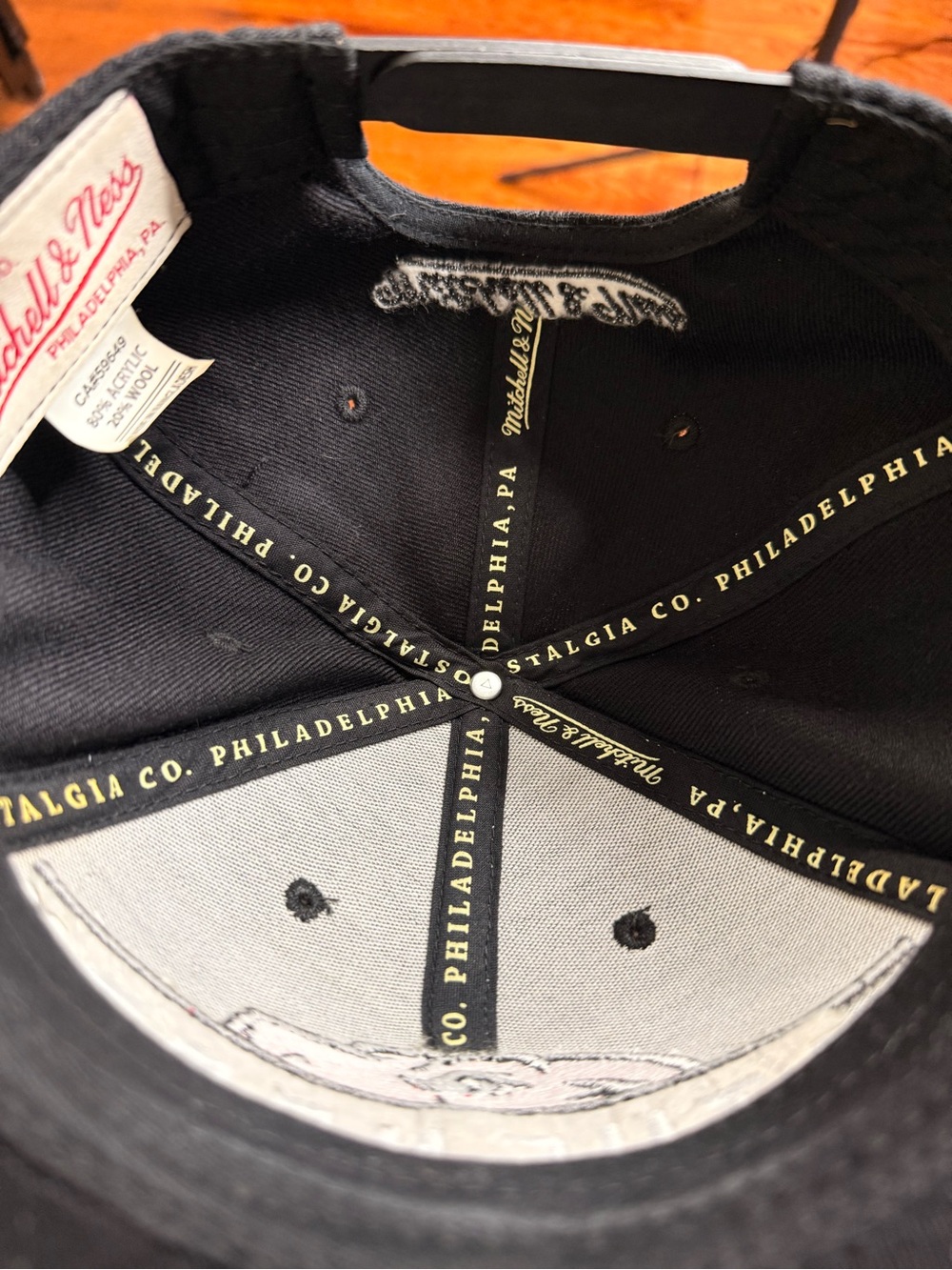 Gorgeous Rare Raptors SnapBack !!! - Picture 7 of 8